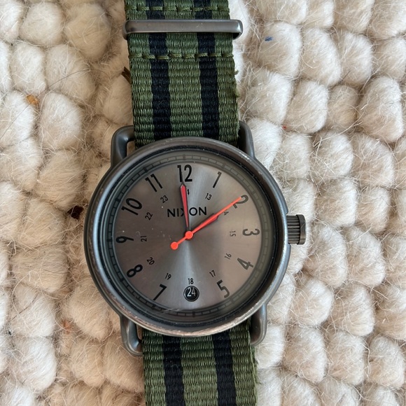 NIXON/THE AXE/クオーツ Nixon watch Axe - brown (desert suede)